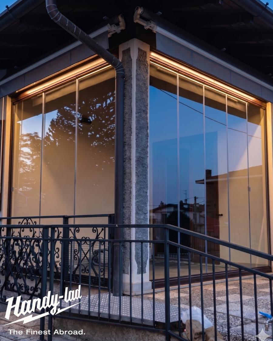Vetrate panoramiche a scomparsa su spazio industrial – Handy-Lad